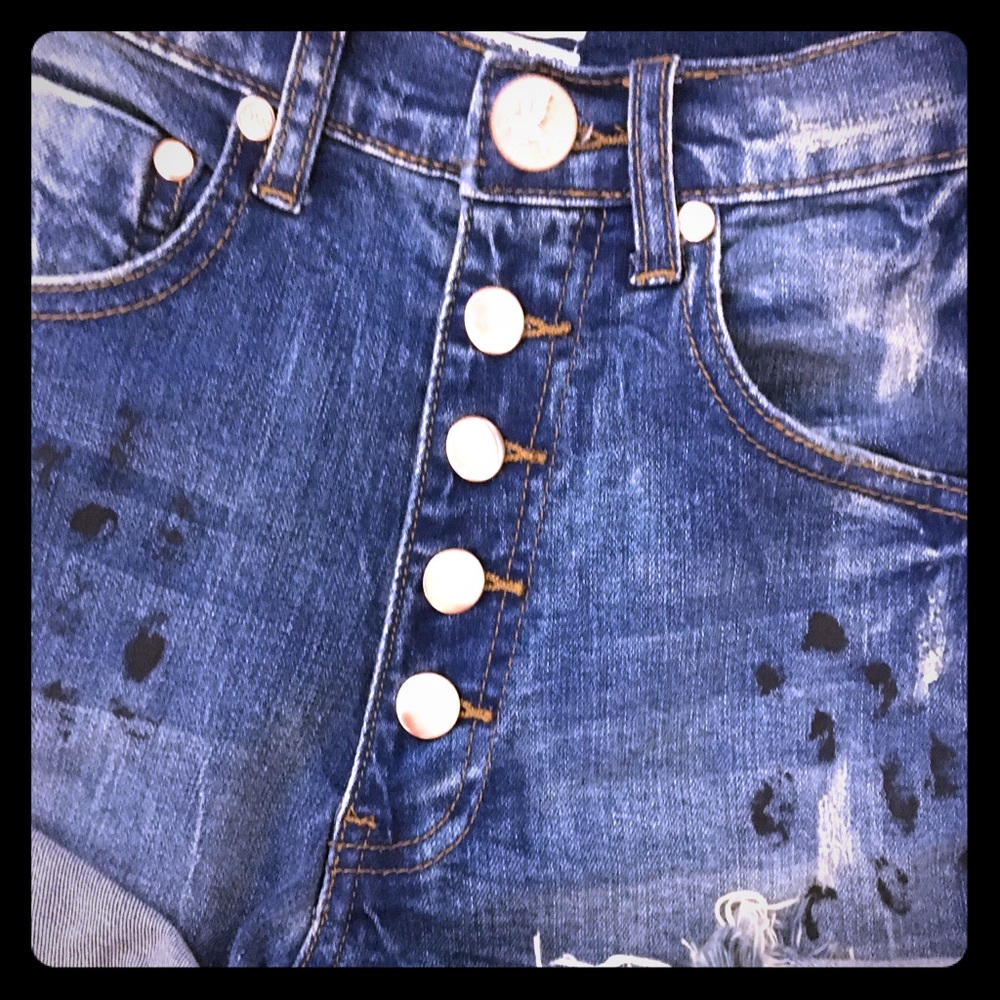 One teaspoon shorts. Harlets size 23